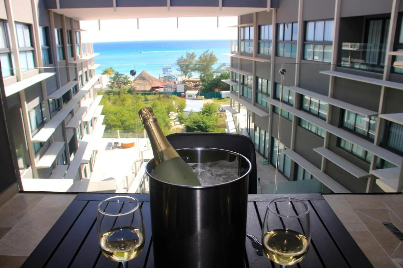 Singular Dream Vacation Rentals 普拉亚卡门 0*,  墨西哥